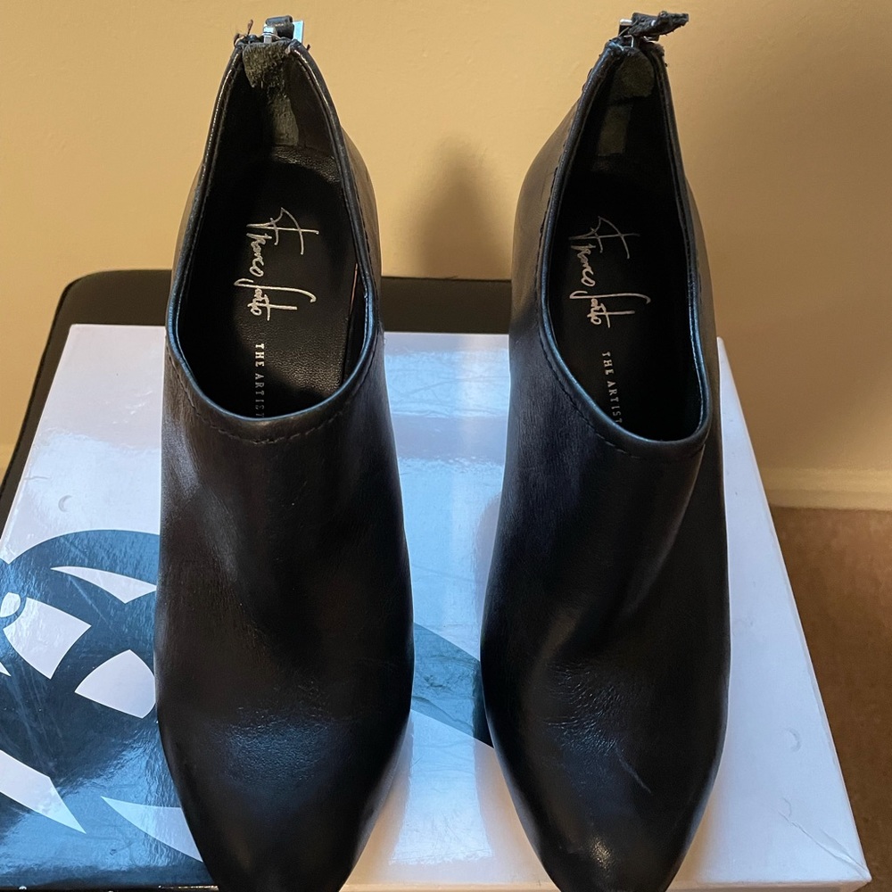 Black ankle heel booties